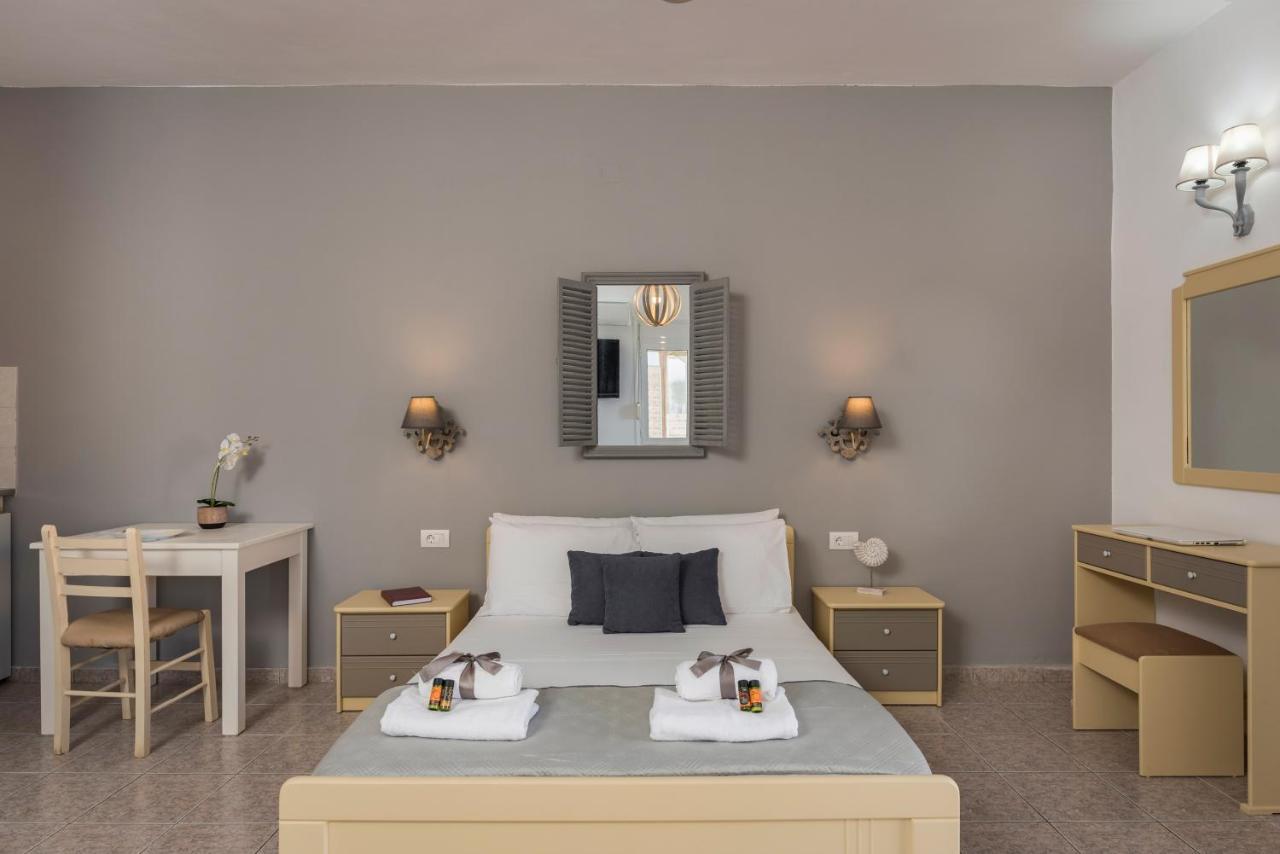 Wave Rooms Maleme Esterno foto