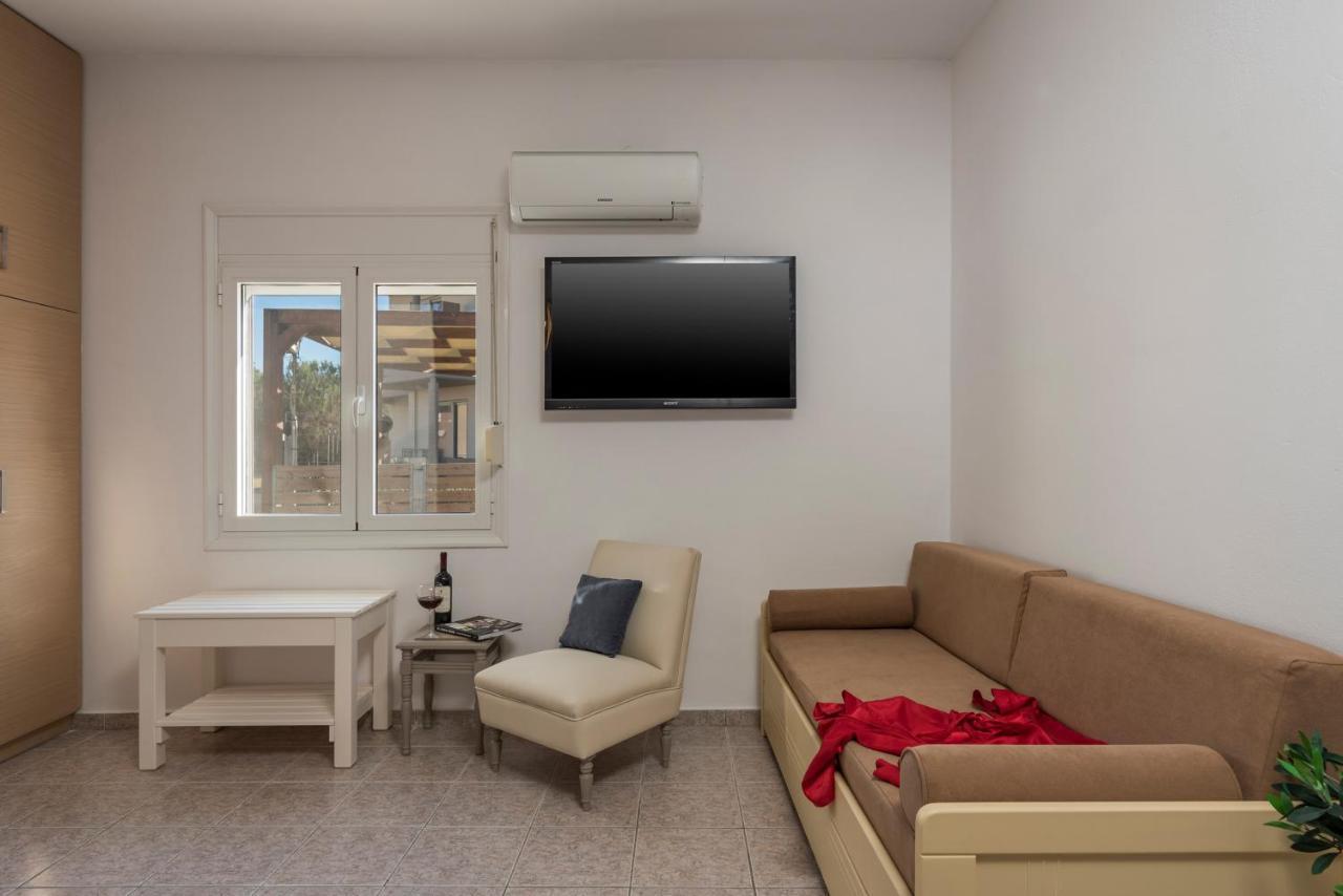Wave Rooms Maleme Esterno foto