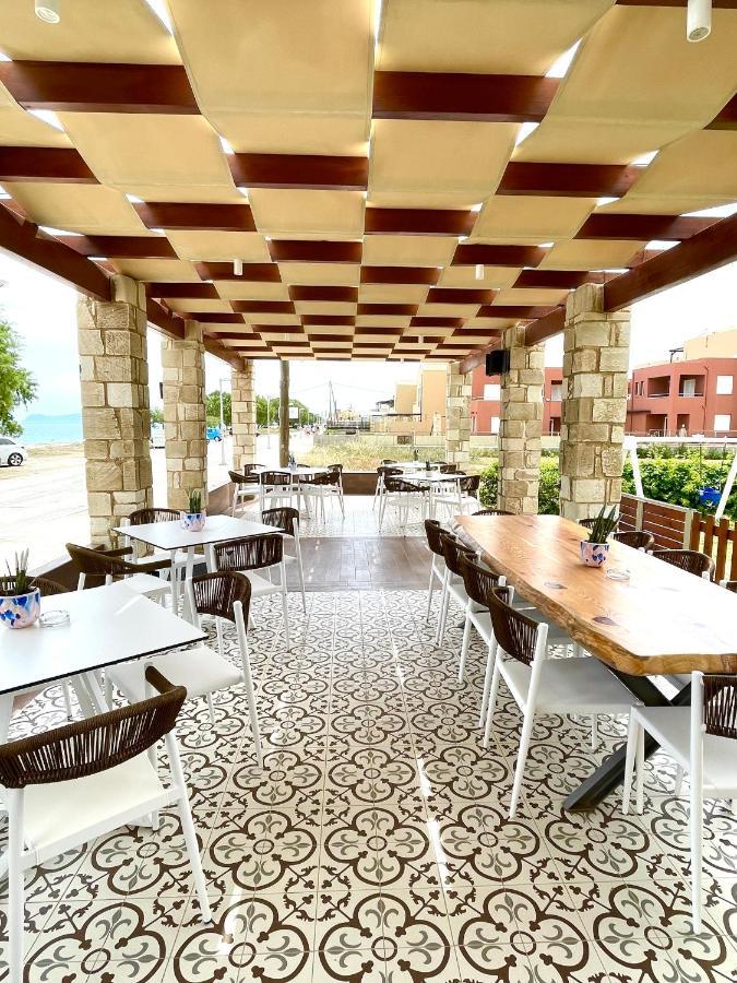 Wave Rooms Maleme Esterno foto